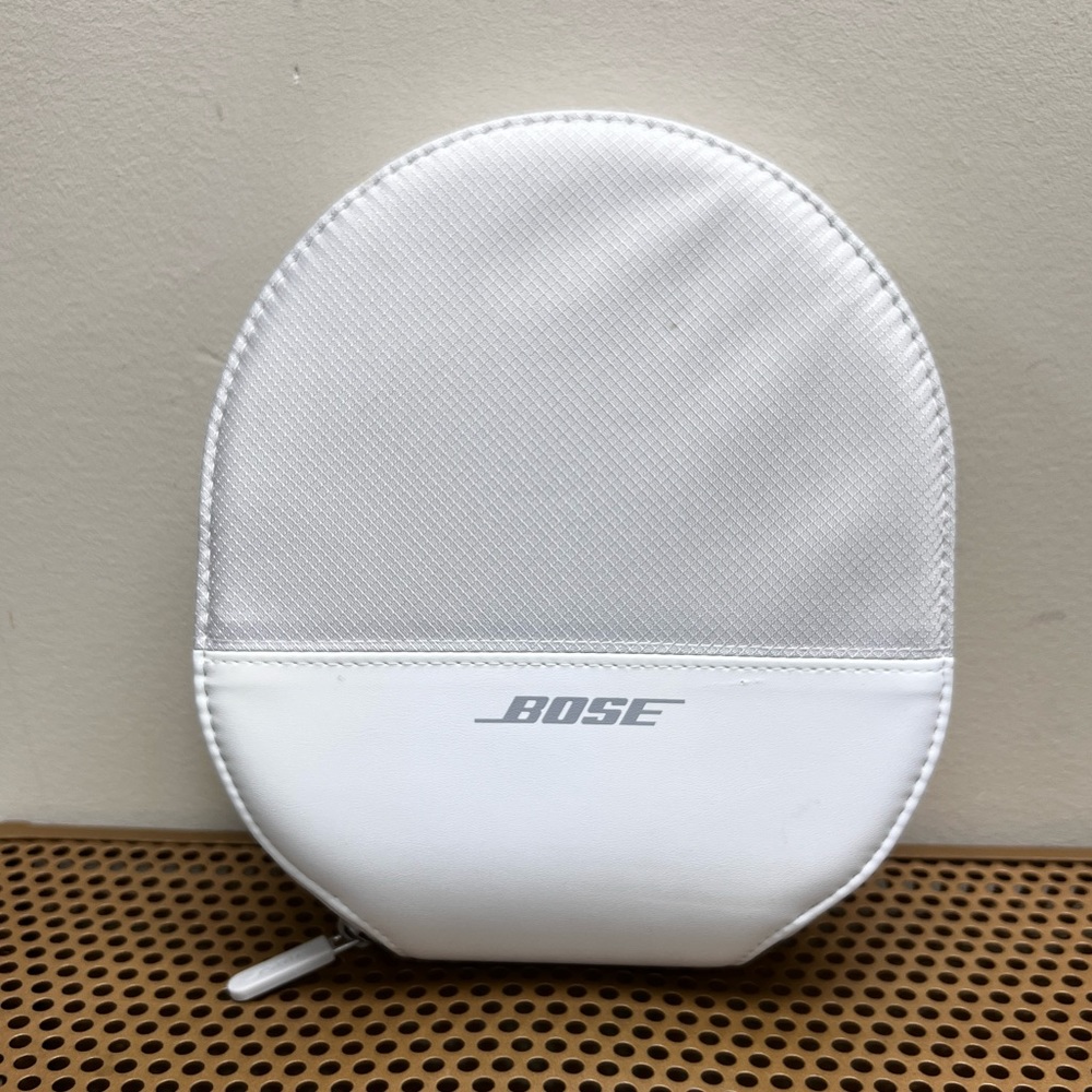 Bose - Soundlink Around-Ear Wireless Headphones II